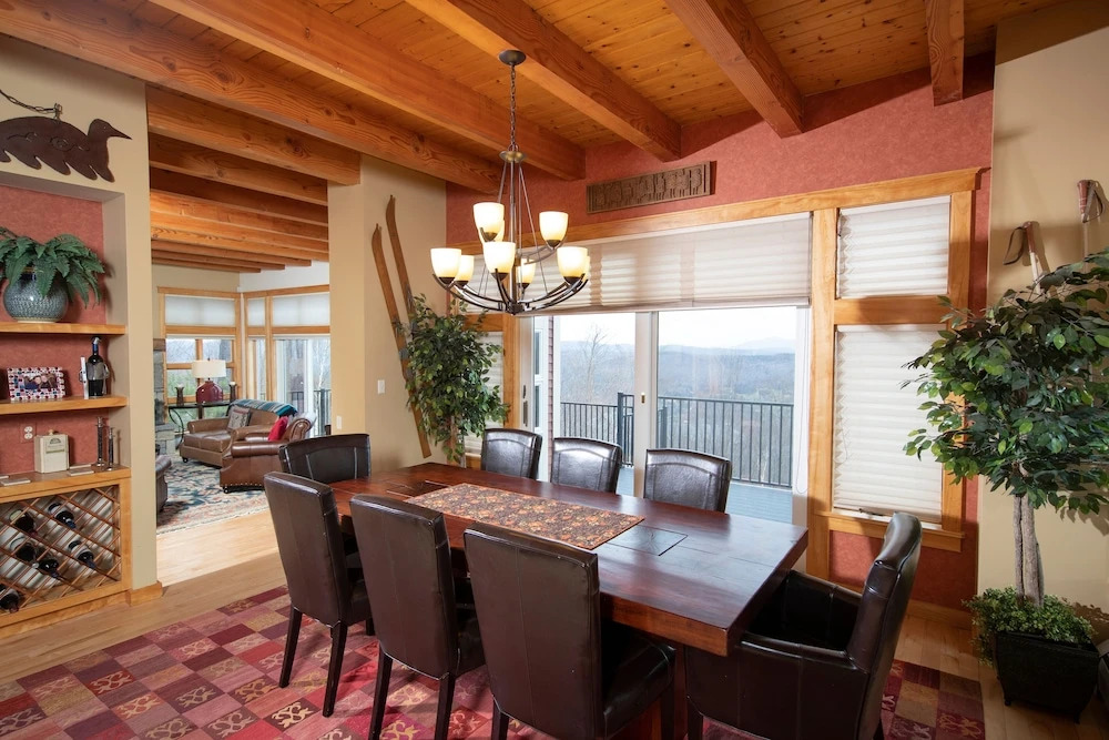Luxury 6Br Solitude Village- Indoor Bball Court, Private Tub Home