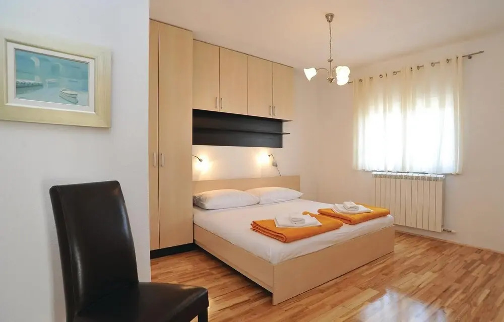 Awesome Home in Pakostane With Wifi and 5 Bedrooms