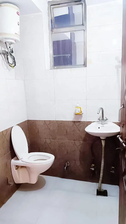 Roomshala 118 Hotel Acclaim 7 sky