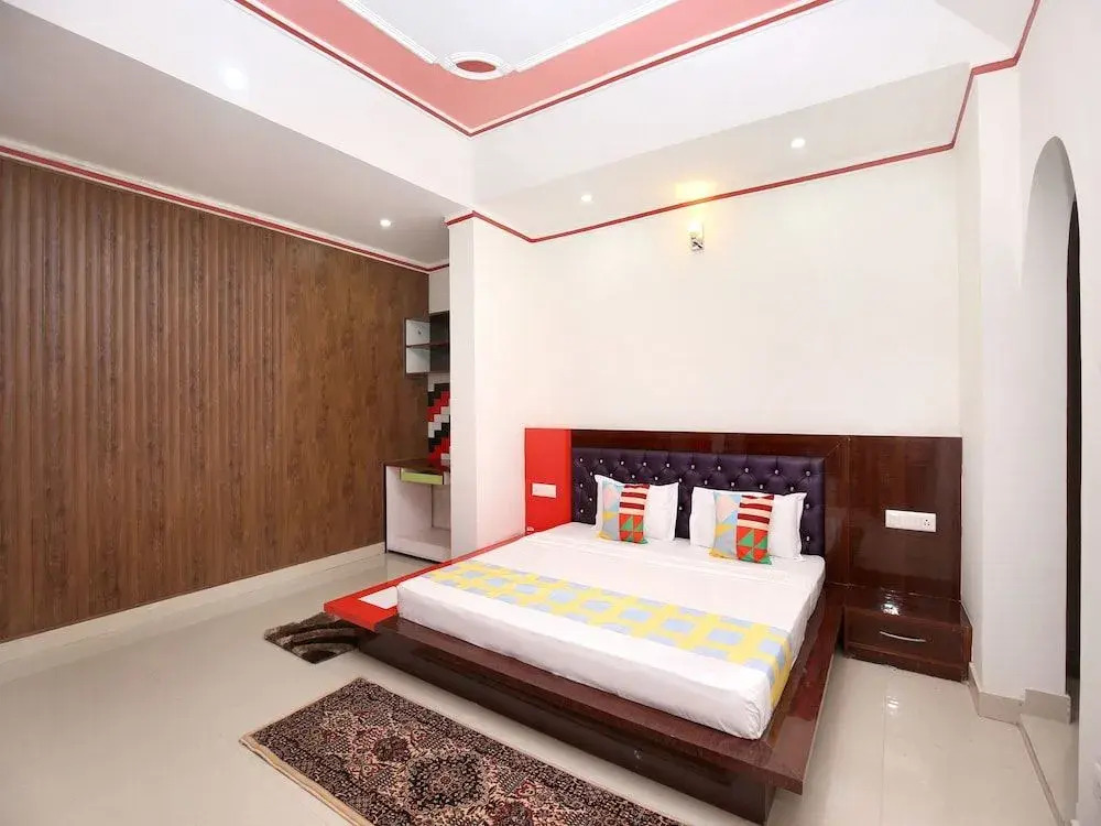 Oyo 17175 Home Blissful 2Bhk Kumarhatti