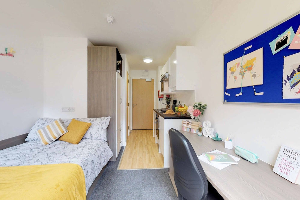 For Students Only Haymarket in Edinburgh - Close to Haymarket Station