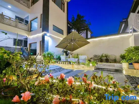 Dali Foreign Township Autumn Residence