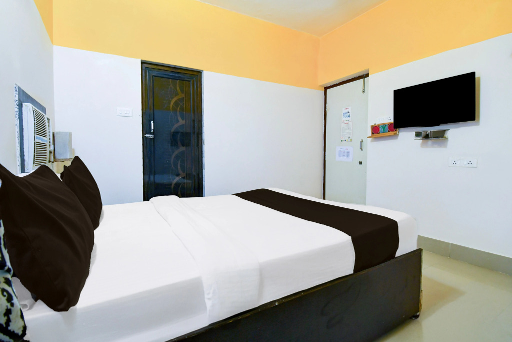 Super Hotel O Swaranpuri Near KIIT Square