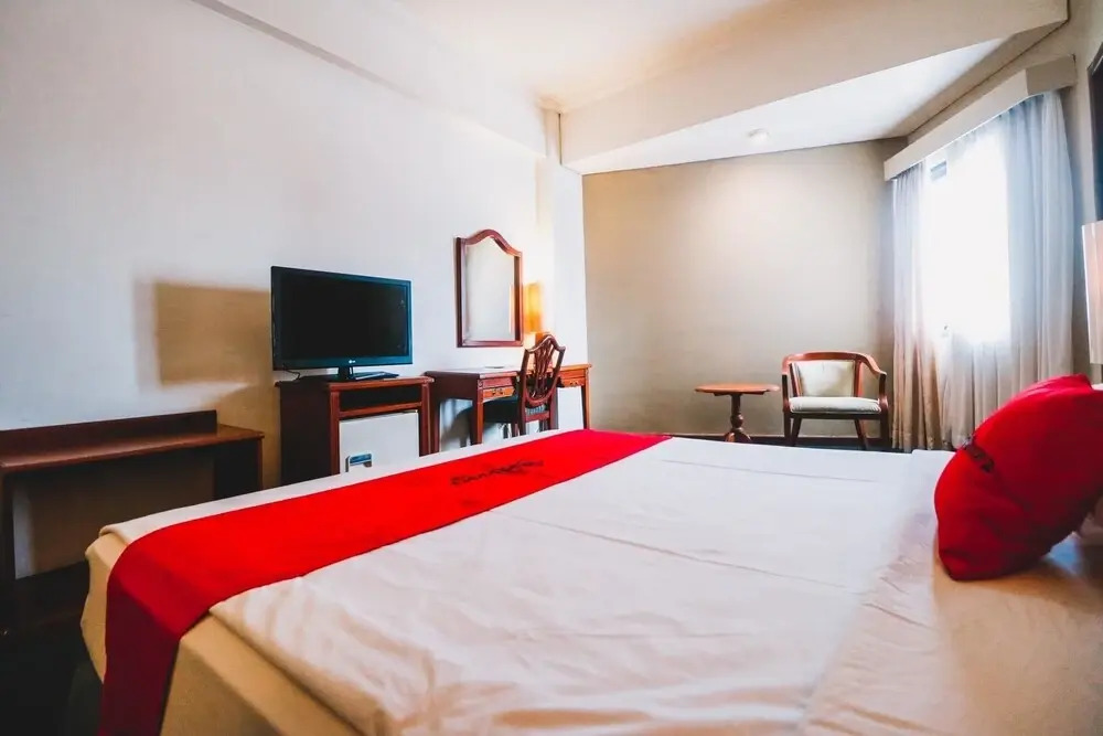 RedDoorz Plus near Monumen Nasional Jakarta