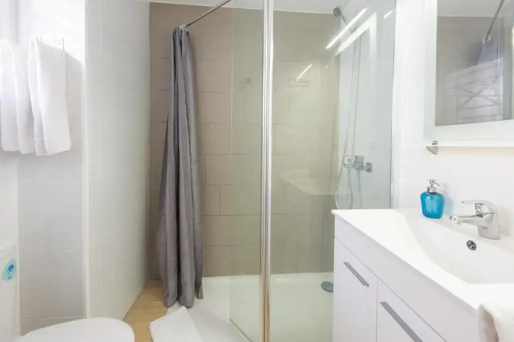 Castle Harbour 12 - Studio privately owned accommodation in Los Cristianos