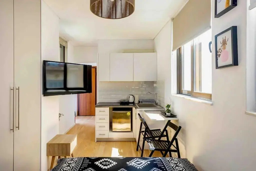 Downtown 22sqm Green Nest King-Size Bed