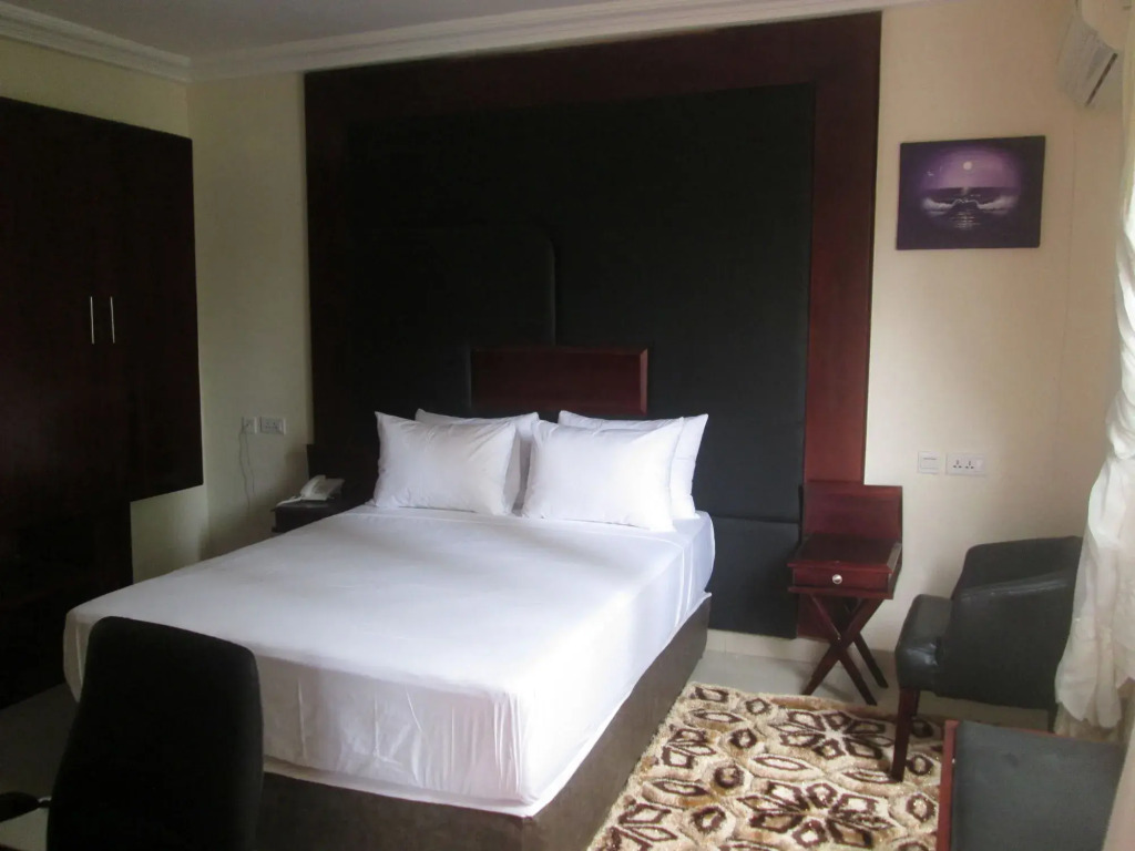 Kingstel Hotel