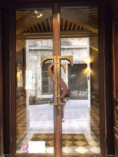 Hotel Saint Trophime