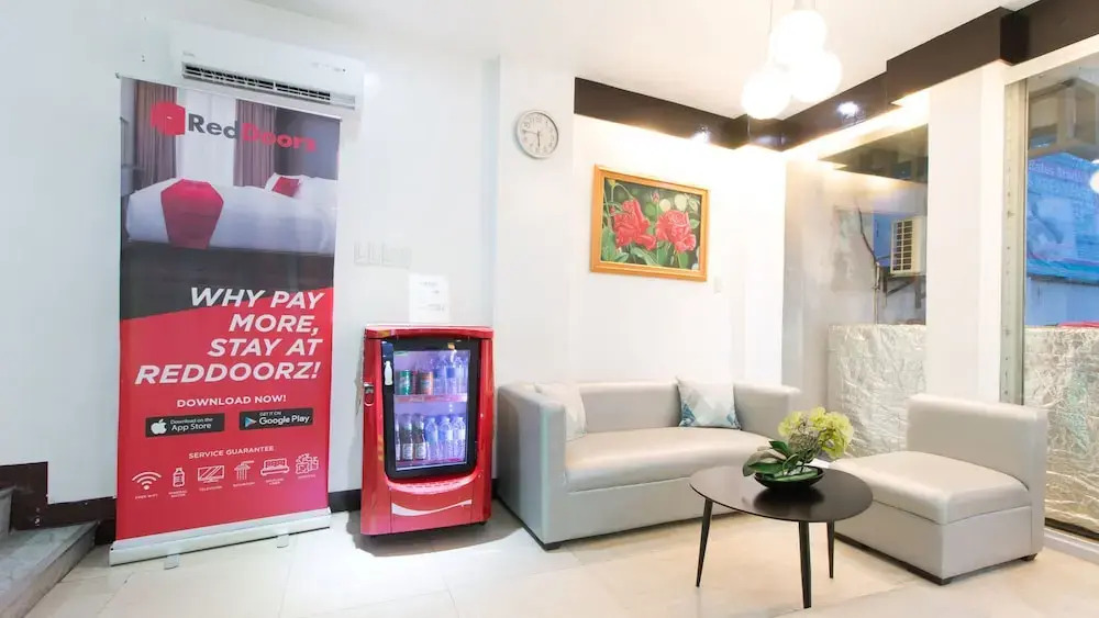 RedDoorz @ Real Fatima Tacloban