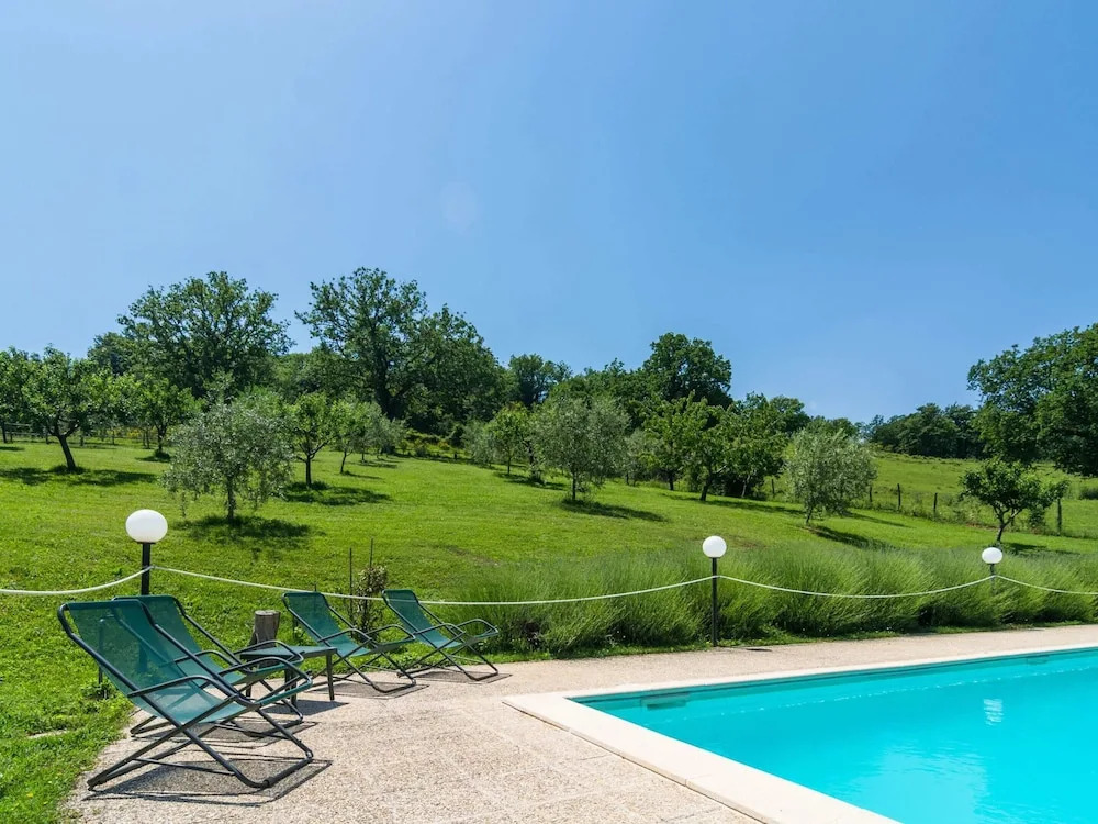 Farmhouse in hilly area in Gubbio with pool
