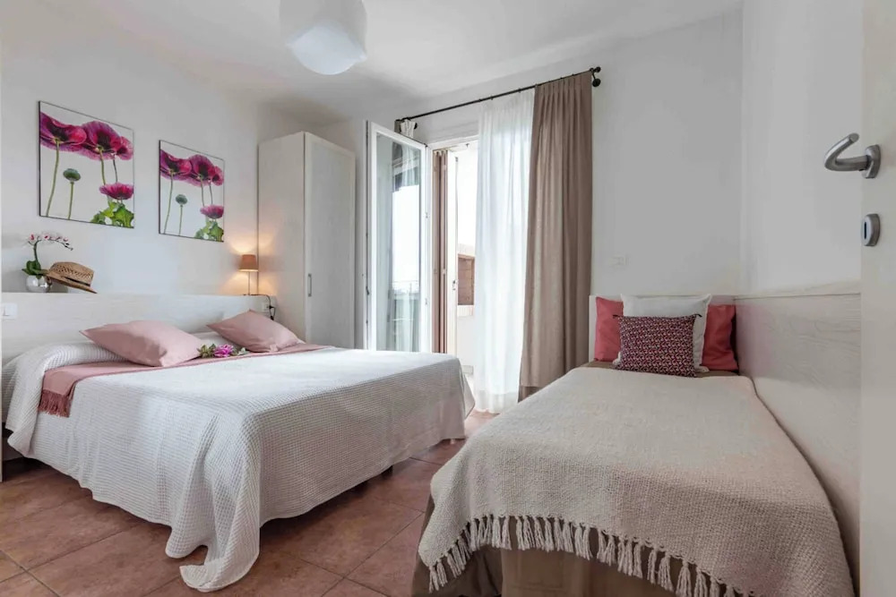 Nice Three Bedroom Apartment Close to the sea