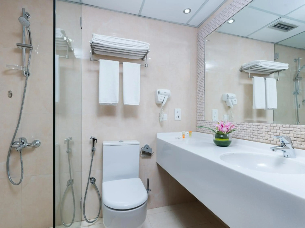 Al Falaj Hotel - Secure City Escape in Muscat