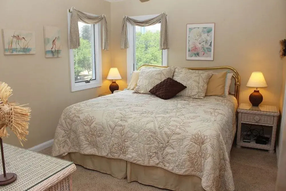 Ship's Chandler - 5 Br Home