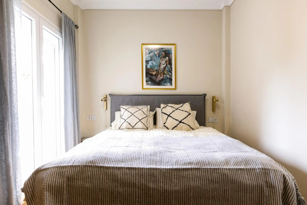 Brand New Central Luxury Residence