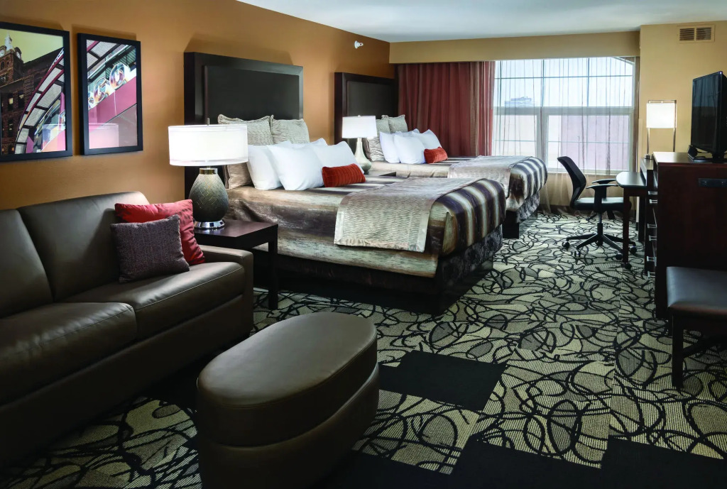 ClubHouse Hotel & Suites Fargo