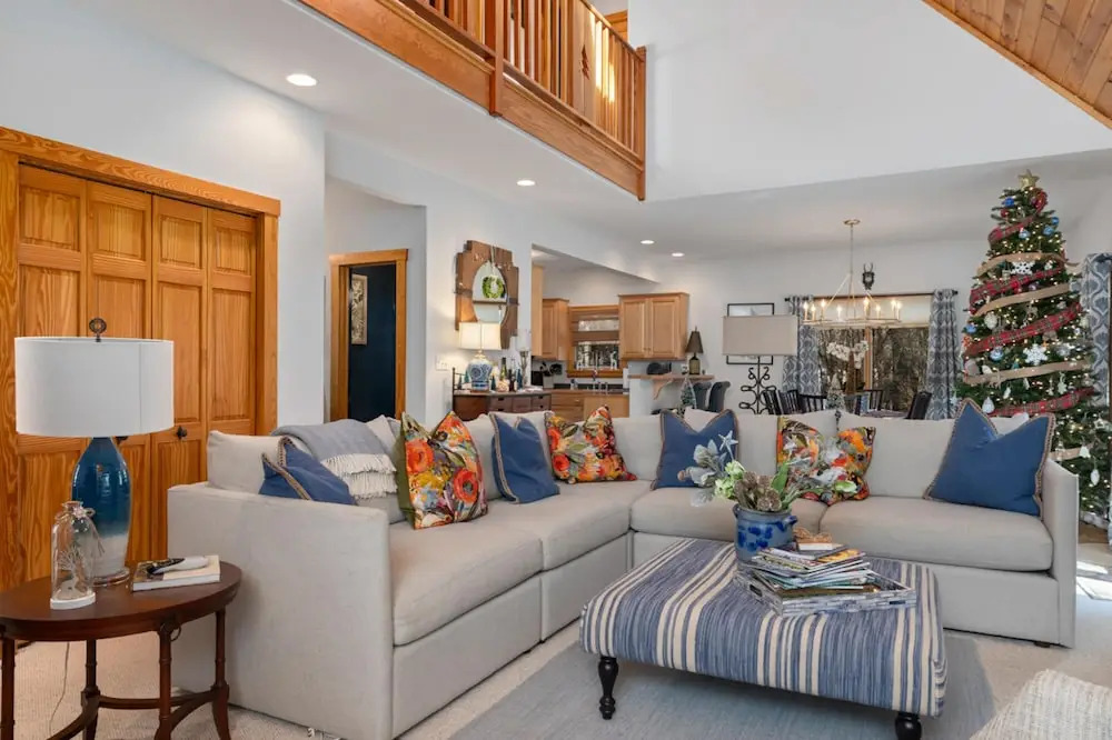 111 Hickory Springs in Wintergreen Resort