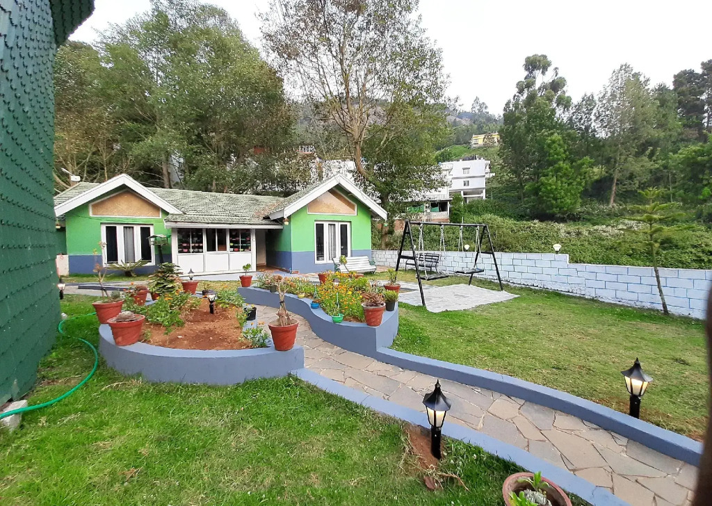 The Green Casa By Green leaves -Families Only