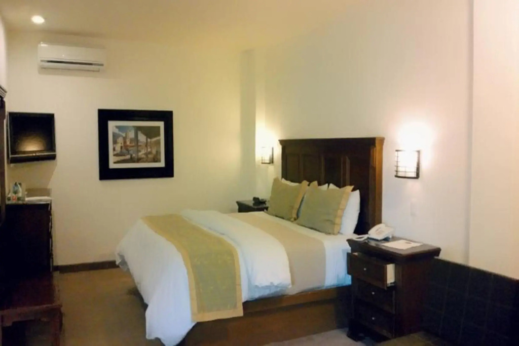 Hecthorny San Carlos Tequisquiapan, BW Signature Collection