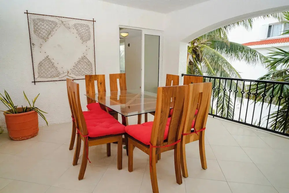 Oceanfront condo at voted best Cancun sandy beach