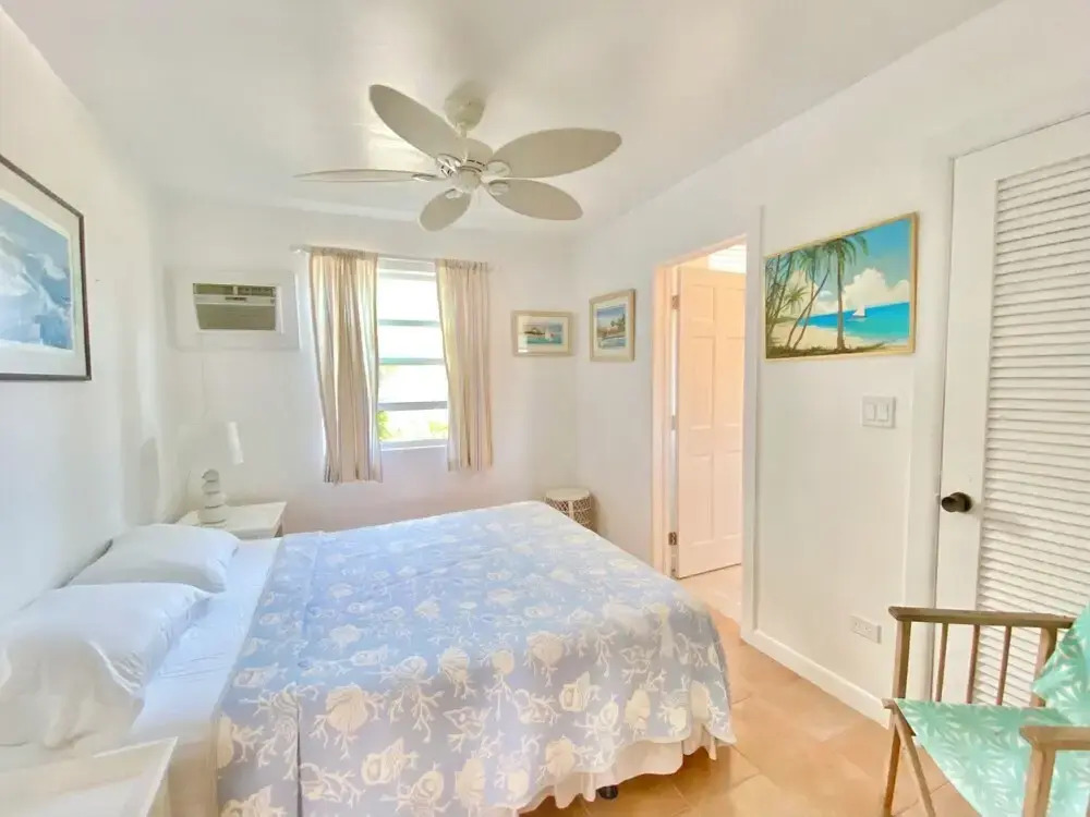Coastal Haven: Newly Renovated Beachfront Cottage With Pool
