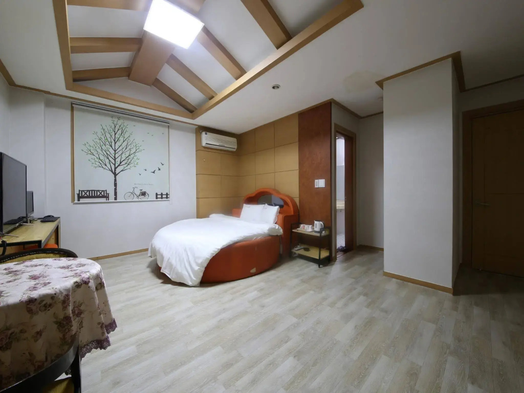 Theme Motel