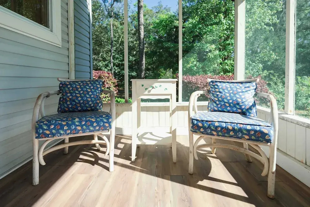 Secluded Waterfront Retreat for 23 Dock, Pets OK