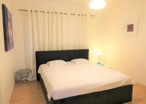 Catherina at Friday - BnB Antwerp Historic City Centre - FREE PARKING GARAGE
