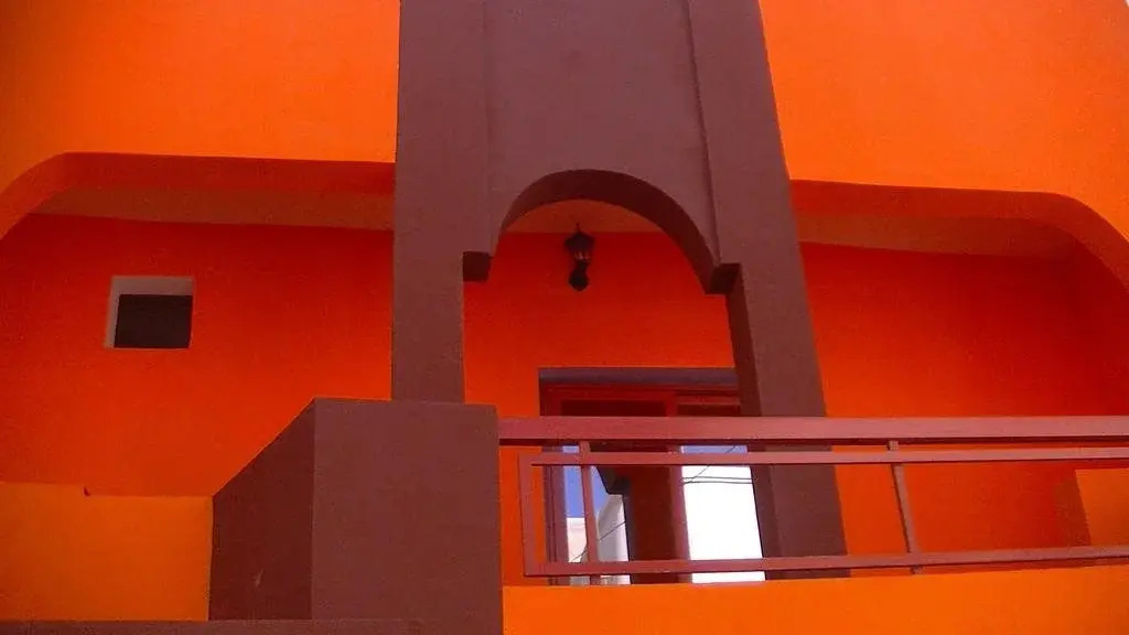 Redface Studios Meublés
