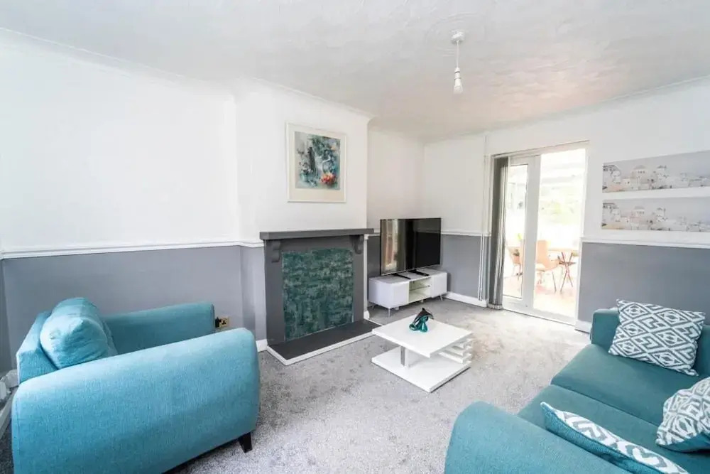 Sunny Lodge in Anstey - Spacious 3 Bedroom Home