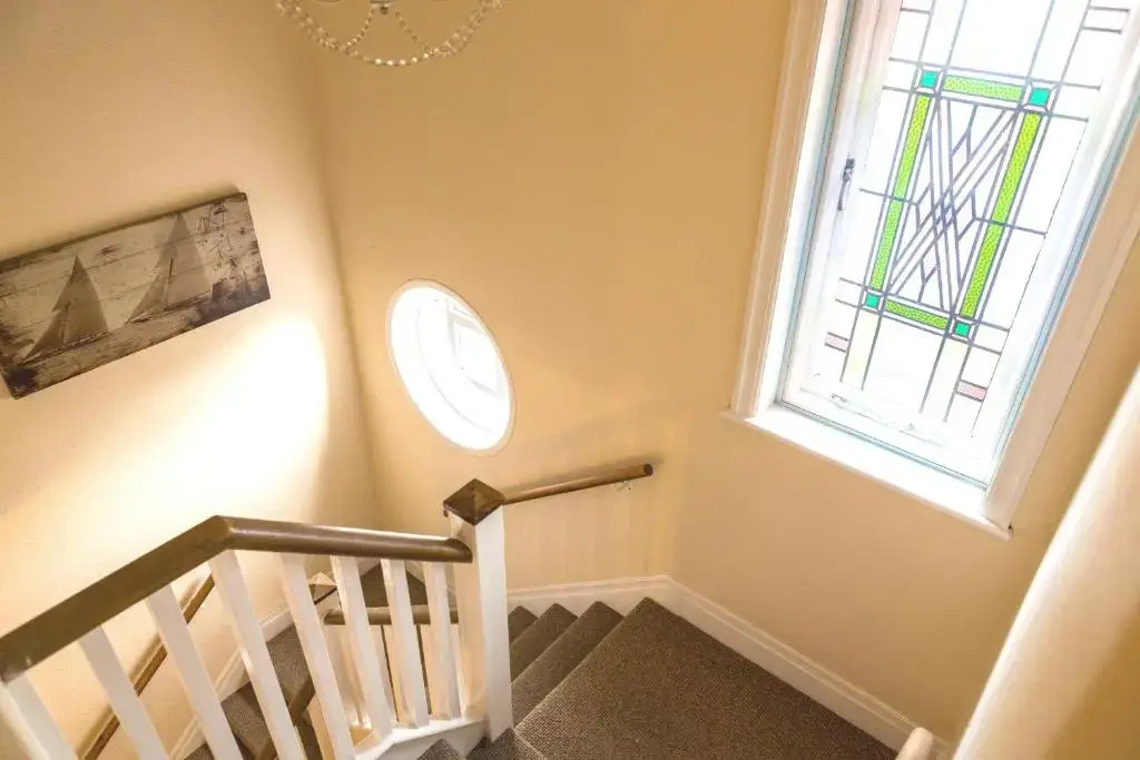 Large 5 Bed House in Scarborough near the beach, Large Garden & HOT TUB