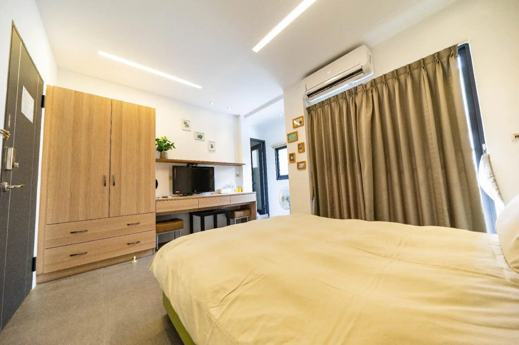 W house