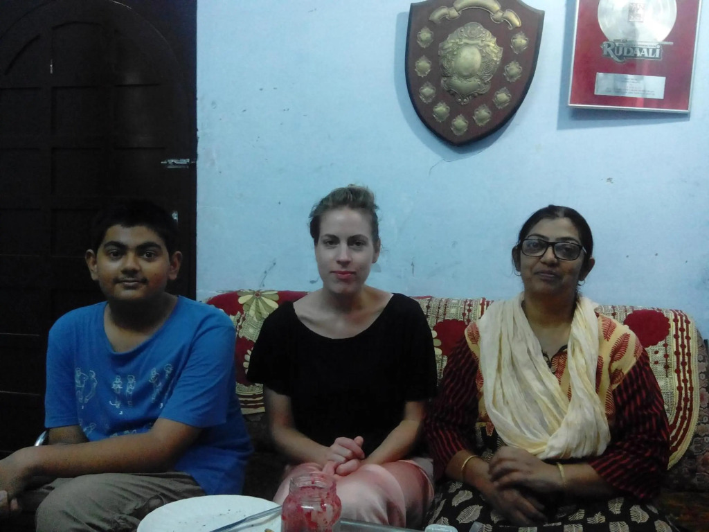 Nadya Homestay For Female & family