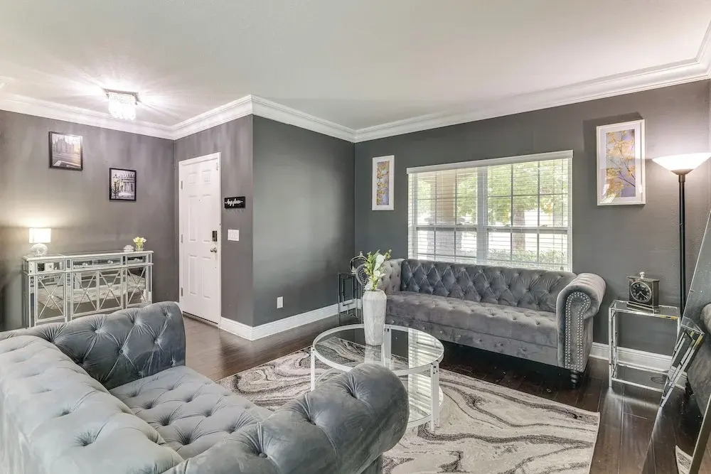 Media Lounge & Bar: Spacious Davenport Family Home