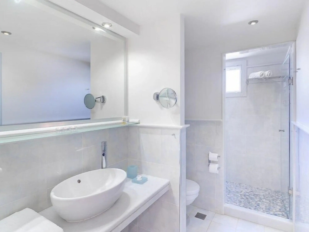 Iria Beach Art Hotel