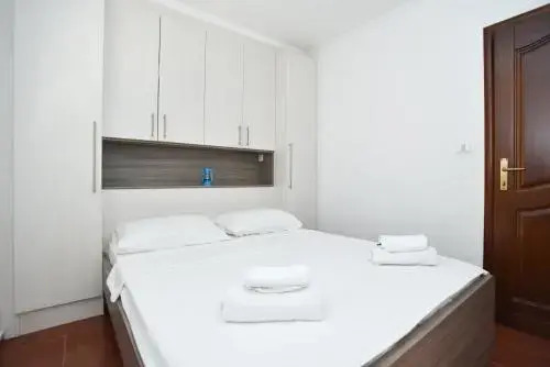 Apartment Dzaleta II