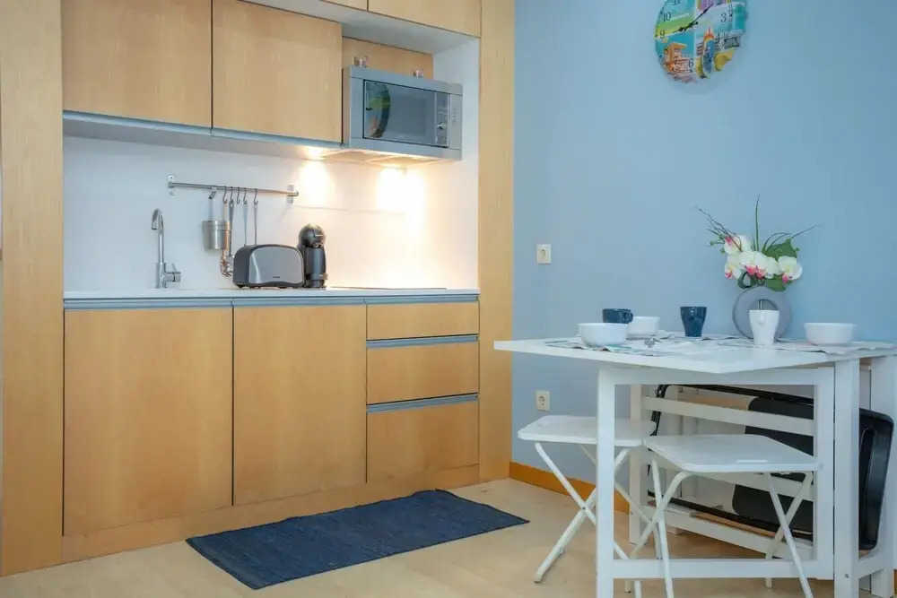 Refugio do Relogio by Rent4all