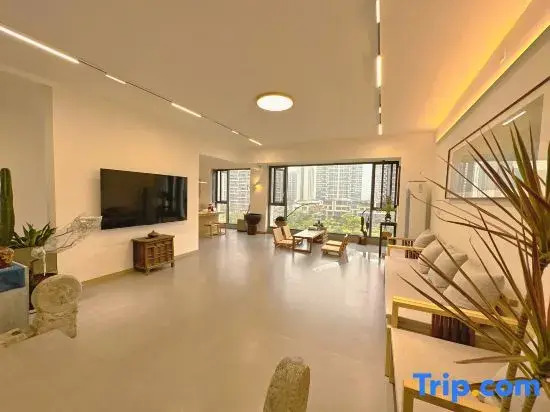Tuyue Lakeview Homestay