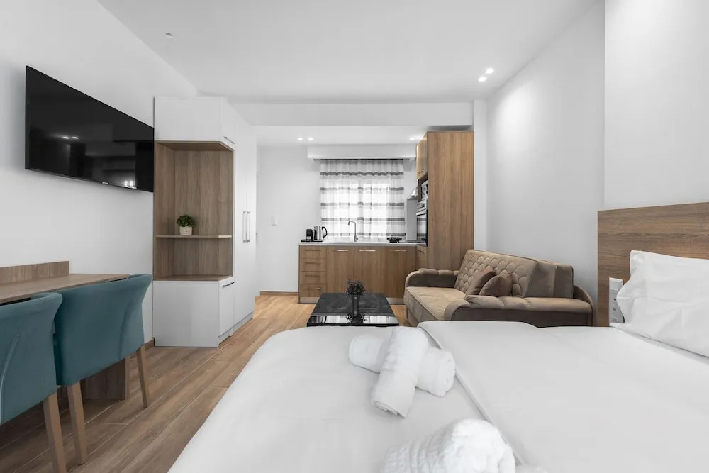 Penthouse Level 8, Nilie Hospitality MGMT
