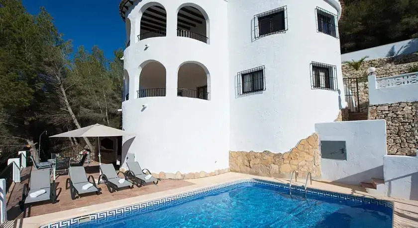 Villa Nebua