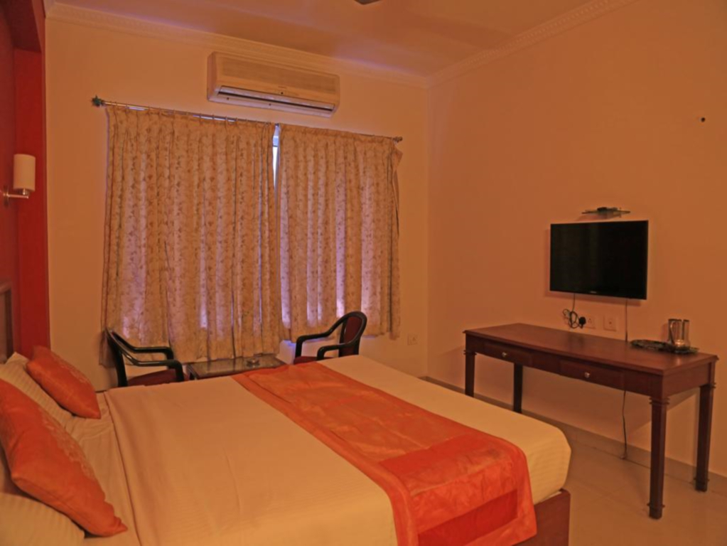Goldmine Hotel - Koyambedu