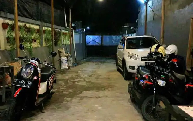 Omah Etan Batu