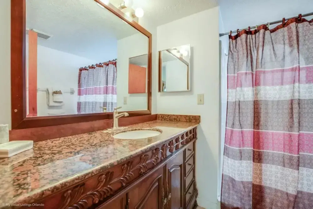 Villas of Somerset 2739