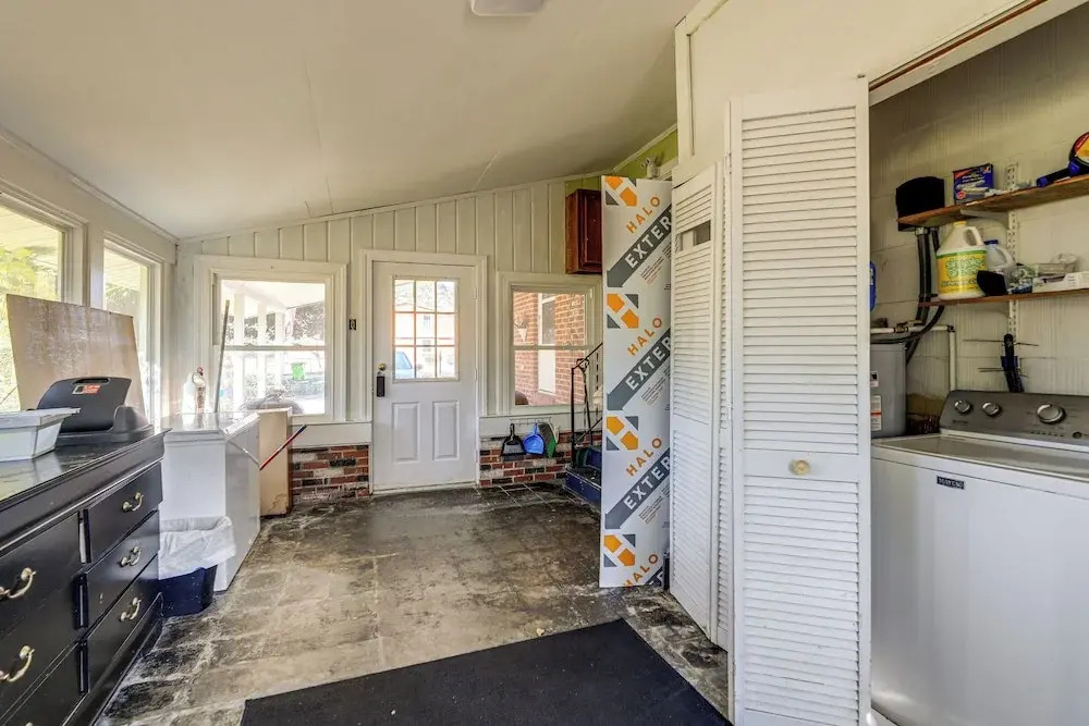 7 Mi to Neuse River! Family Home w/ Poolside Oasis