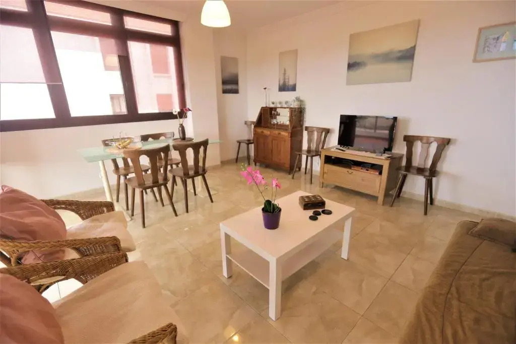 Apartment in Bajamar near coast