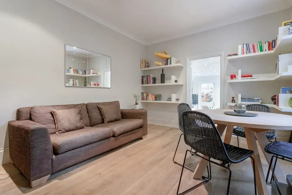Bright Garden Flat in North London