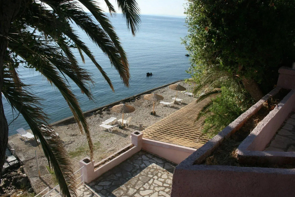 Aegli Hotel