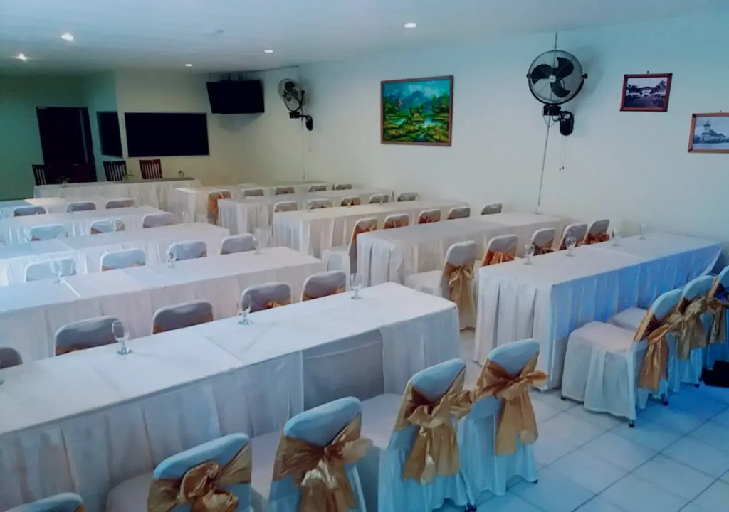 OYO 91035 De Ritz Residence