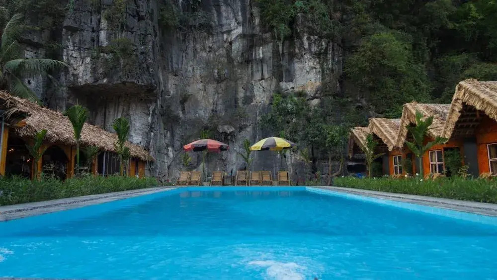 Tam Coc Valley Bungalow