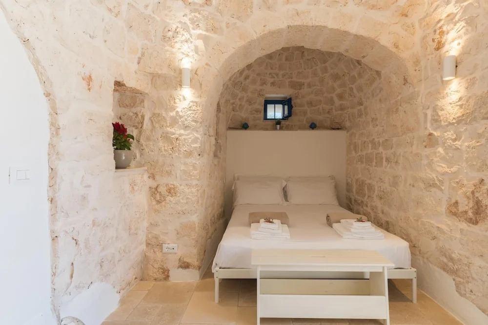 Trulli Scacciapensieri con Piscina