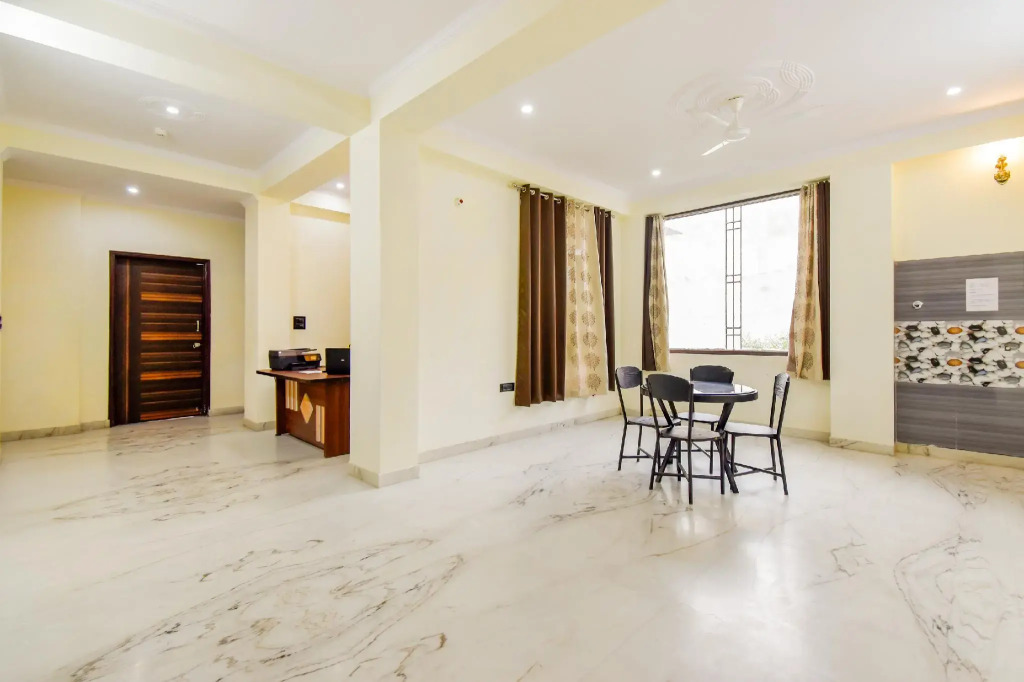OYO 62201 Jagsheelaanchal splendid Studio